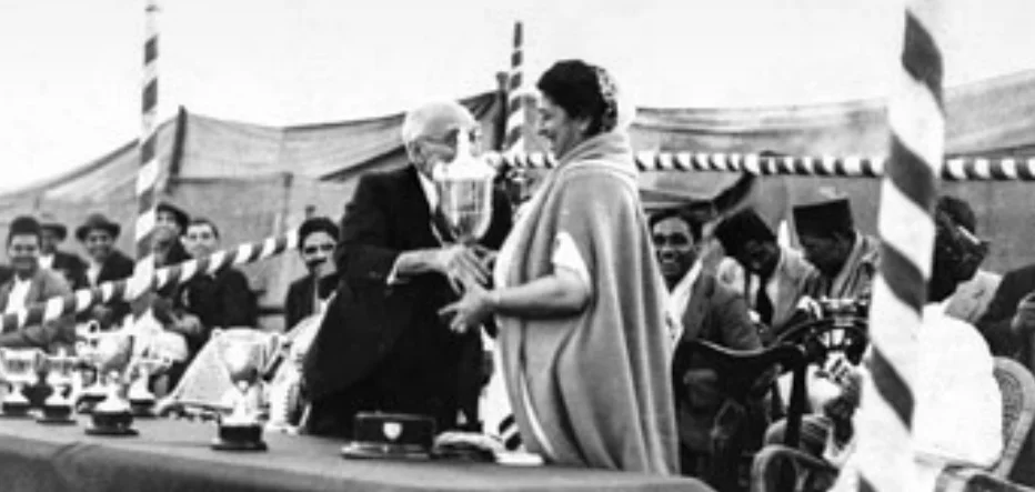 Lady Meherbai Tata collecting her prize