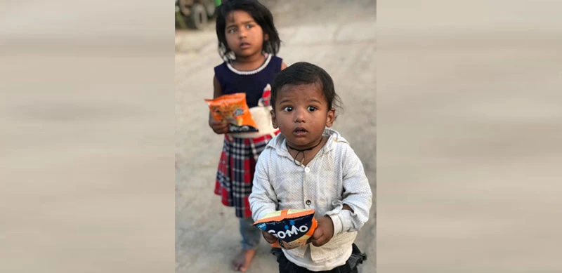 GoMo packets were distributed in the slums of Kanpur, Uttar Pradesh