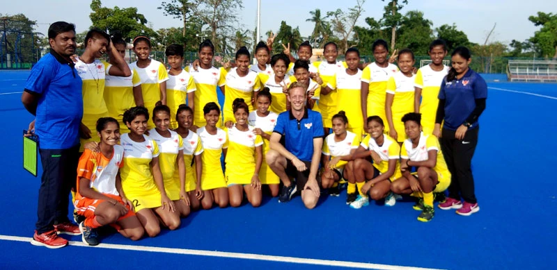 Practice at NTHA - Munmuni with her coaches and other team members